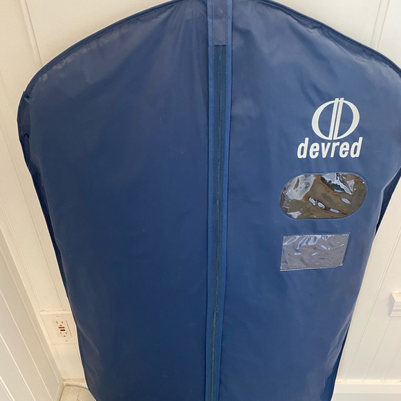 Devred mens suit with garment bag - Picture 1 of 10